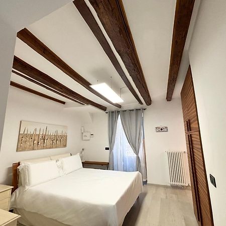 La Casa Di Ale Apartment Комо Екстериор снимка